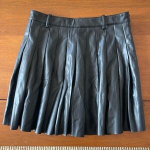 Zara faux lather pleased black miniskirt